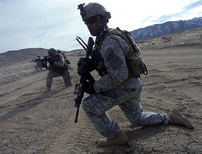 Đặc nhiệm Mỹ thực hành tác chiến cùng các loại vũ khí hiện đại